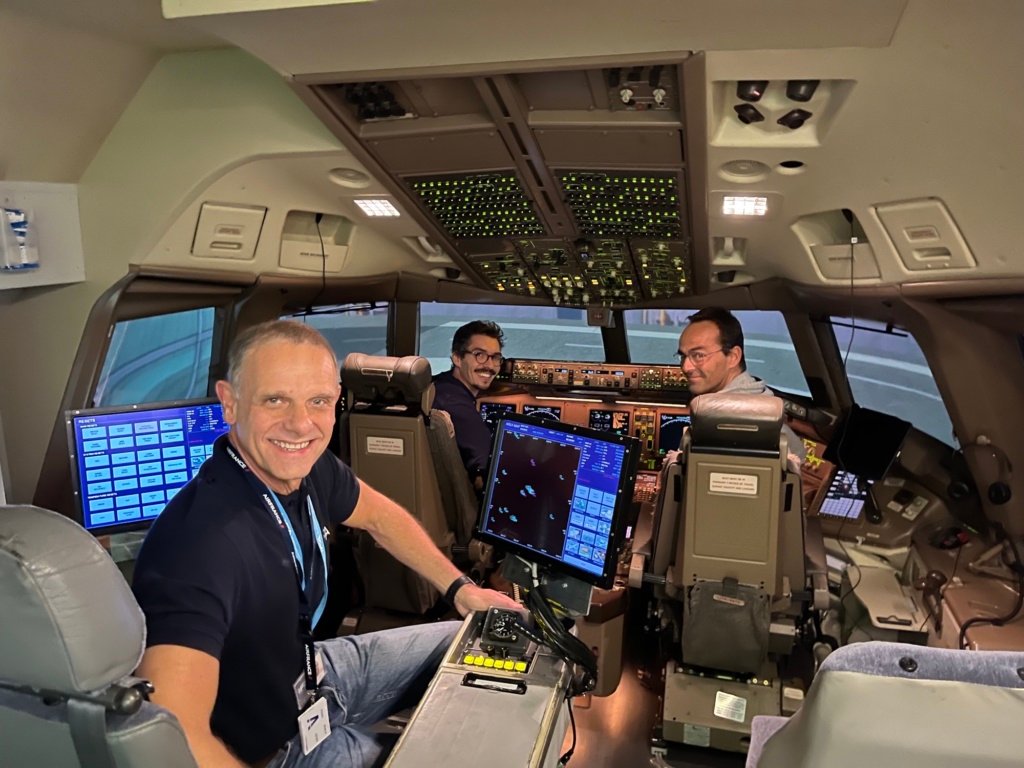 Imagbnme - A unique path from student-pilot to First-Officer, with IFA