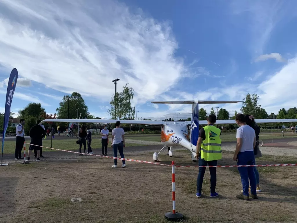 IFA Viseuexpo - Exposição de avião atrai atenção dos Viseenses