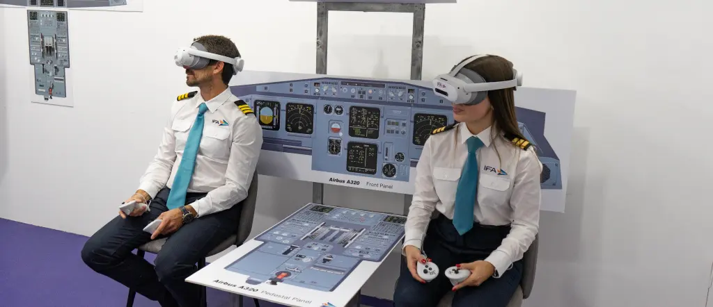A330 Type Rating - EASA Certified 6 Two students in a VR simulator session